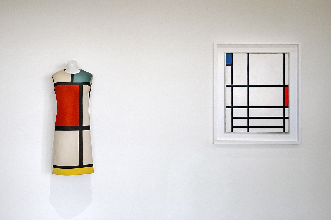 1965 Mondrian dress by Yves Saint Laurent et Pier Mondrian (Musée national d'art moderne, Paris) von dalbera